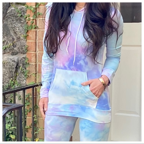 2 Piece Tie Dye Hoodie and pants set 
Fabulous - Picture 3 of 6